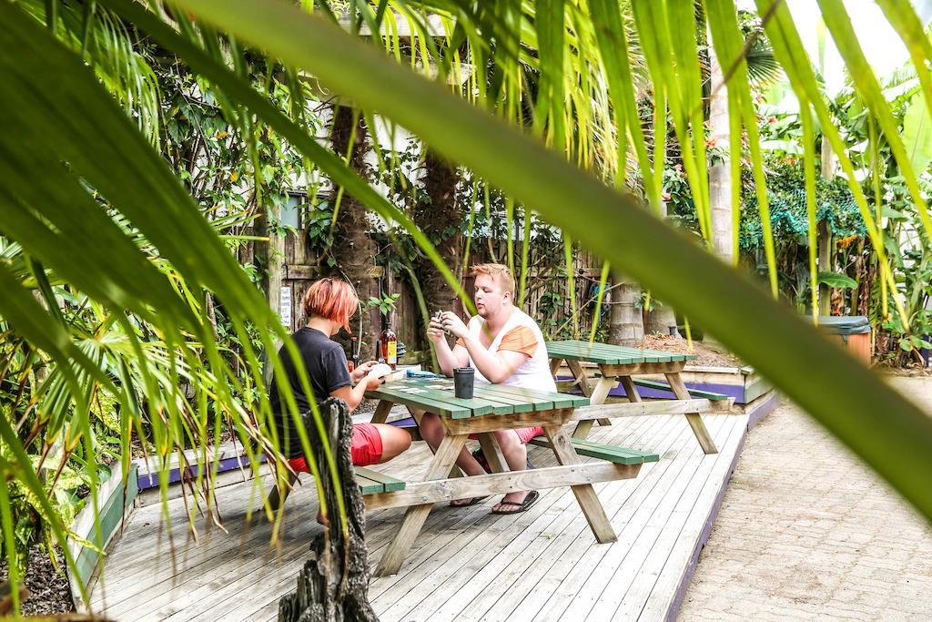 Centabay Lodge And Backpackers Paihia Ngoại thất bức ảnh